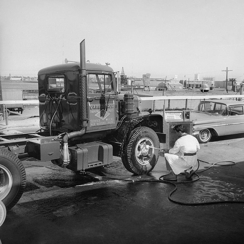 New Mariner car washer, Carlesi Brothers, 563 Acushnet Avenue, New Bedford