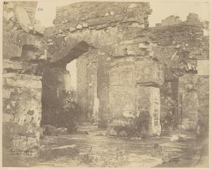 Ruin of old palace [i.e. Kondapalli Fort], Condapilly hills, Kistnah District
