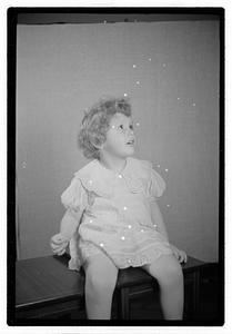 Collier Mrs. & 2 children