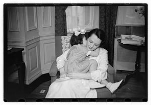 Bebe Daniels and family