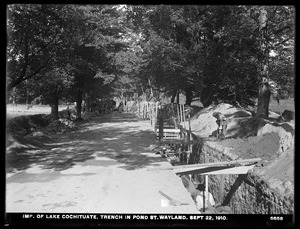 Sudbury Department, improvement of Lake Cochituate, trench in Pond Street, Wayland, Mass., Sep. 22, 1910
