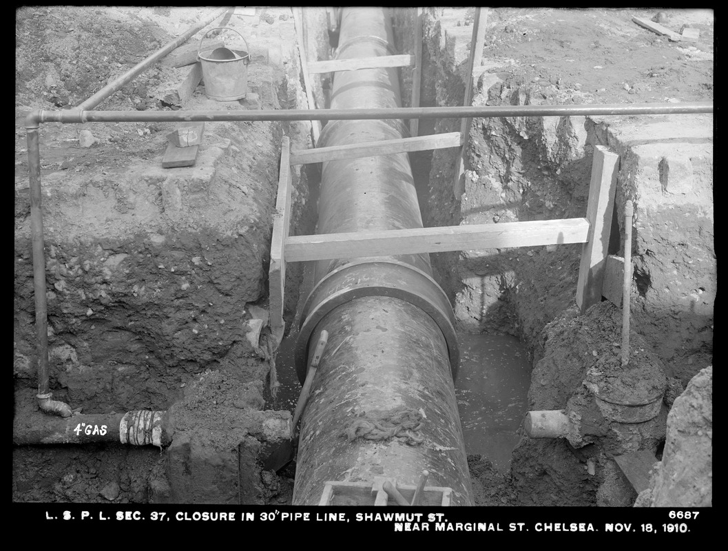 Distribution Department, Low Service Pipe Lines, Section 37, closure in 30-inch pipe line, Shawmut Street near Marginal Street, Chelsea, Mass., Nov. 18, 1910