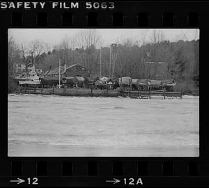 Wallace boatyard, ice