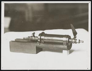2. Exhibition of Scientific Apparatus at the Science Museum. South Kensington. Our photograph shows Cavendish's Metallic Endiometre, 1781.