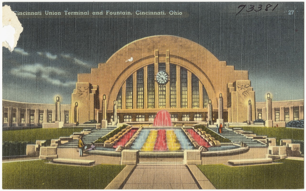 Cincinnati Union Terminal and fountain, Cincinnati, Ohio