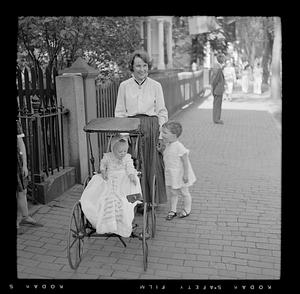 Woman and children, Chestnut Street Day