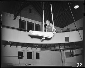 SC gymnast on the rings