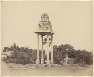 Seven Pagodas. The four-pillared mandapa near what is called the Modern Temple [i.e. Sthalasayana Perumal Temple or Thirukadalmallai]
