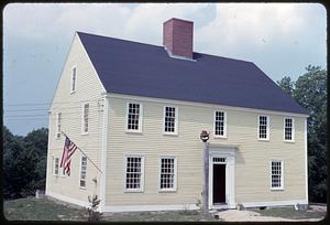 Women greeting each other on the bicentennial house tour
