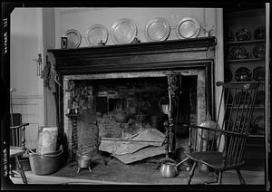 Marblehead, Mass.: Lee Mansion, kitchen