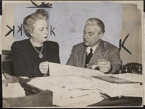 Mrs. Mary Garrett, Dean of college, W. Archibald Welden, father of the missing girl