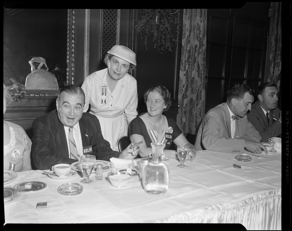 Dinner at the Palmer House in Chicago during convention - Digital ...