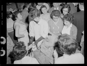 Jackie signs autographs during Senate campaign