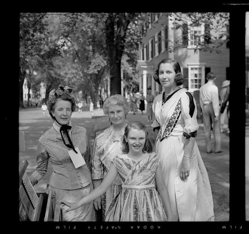 Four women, Chestnut Street Day