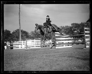Armless rider Miss Callaghan of California on "Noria", Brockton Fair Oct 1927