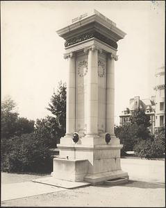 Column at entrance to Fenway, Boston, Westland Ave. entrance (by Guy Lowell, arch.) (the left-hand side columns)