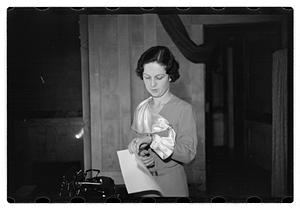 Miss Mabel Goguem typewriter demonstration