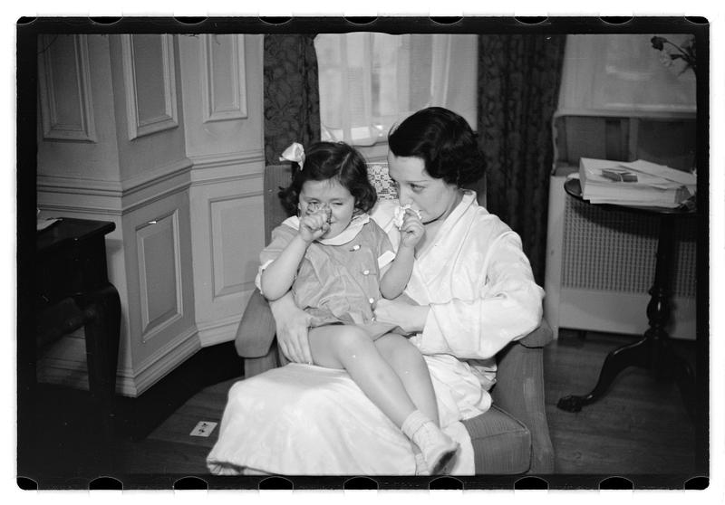 Bebe Daniels and family