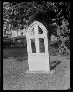 Tombstone, x6 Rebecca Russell Lowell, daughter of [Chas.] Lowell D.D.