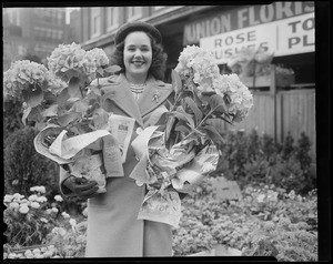 Series on florist, Union Florist - Faneuil Hall St. - sidewalk business, greenhouse location?