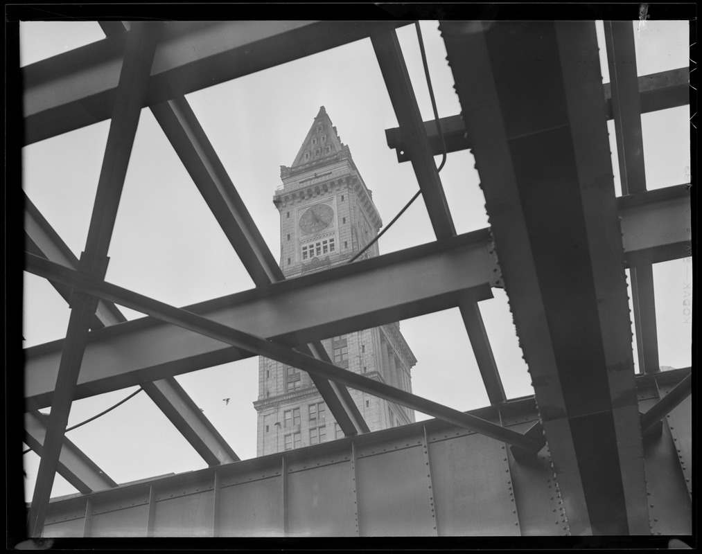 Construction of Central Artery near Custom House Tower