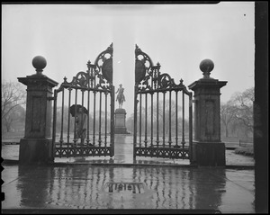 Arlington St. gate of Public Garden