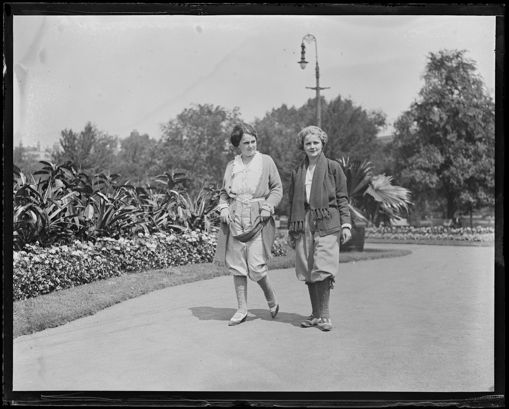 Public Garden, 2 people