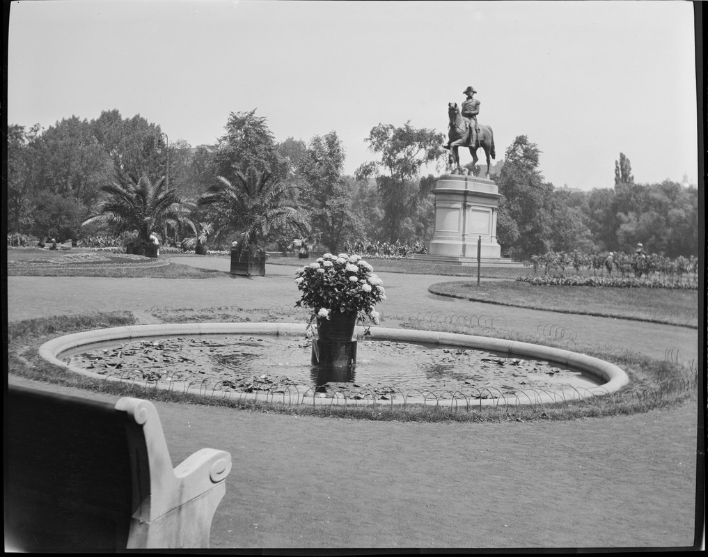 Fountain in Public Garden