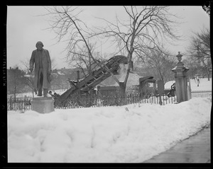 Snow removing machine in Public Garden