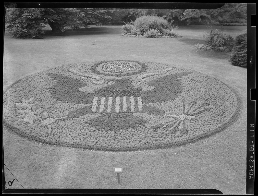 Presidential seal in flowers at the Public Garden