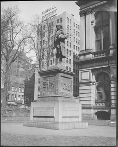 Franklin Statue, City Hall