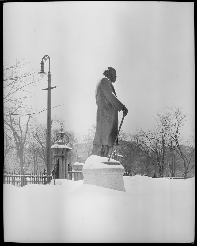 Edward Everett Hale Statue near Public Garden entrance - Digital