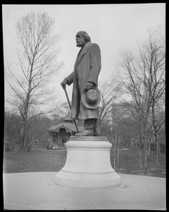 Edward Everett Hale Statue, Public Garden