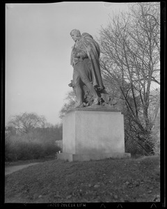 Burns Statue, Fenway