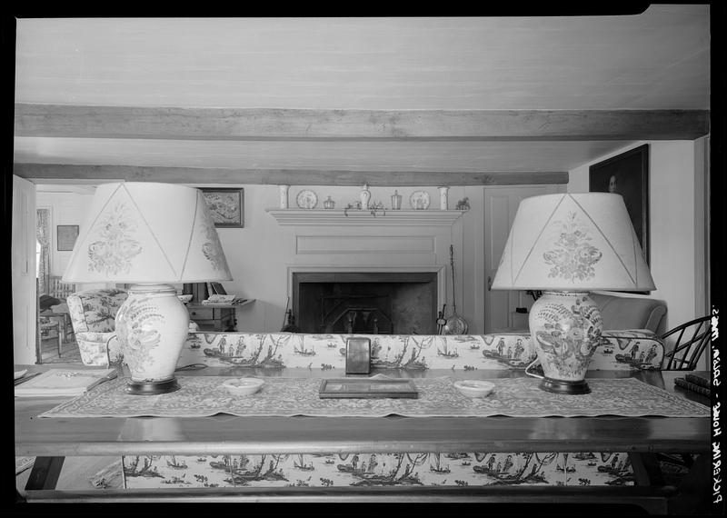 Pickering House, Salem, table with two lamps