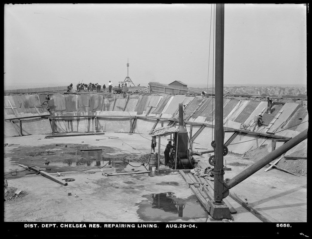 Distribution Department, Chelsea Reservoir, repairing lining, Chelsea, Mass., Aug. 29, 1904