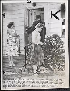 Jane Dakin visits home