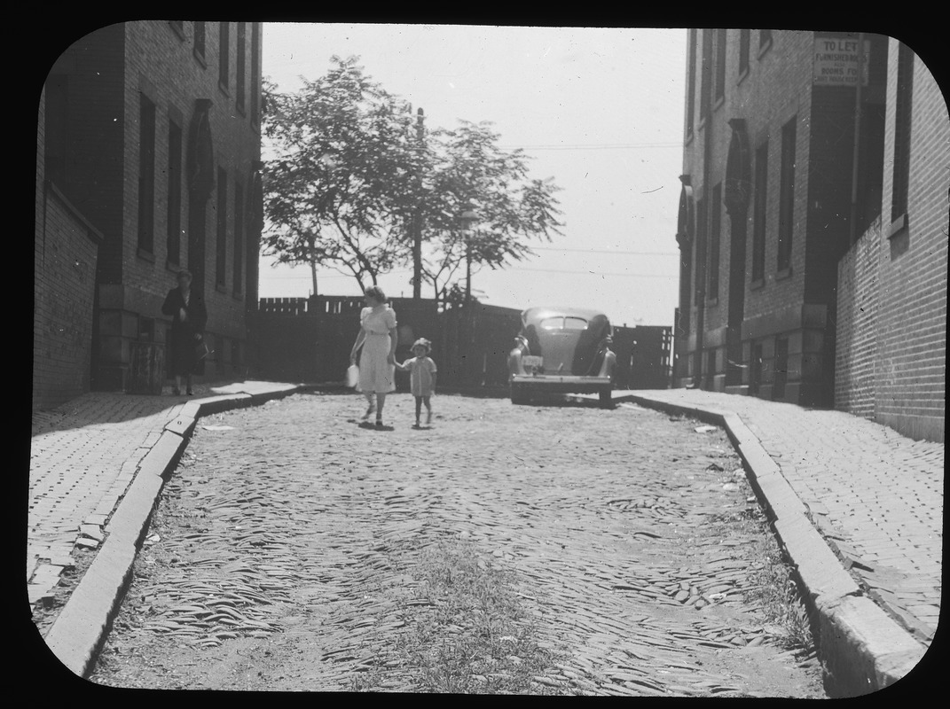 Harvard Pl. showing beach stone paving