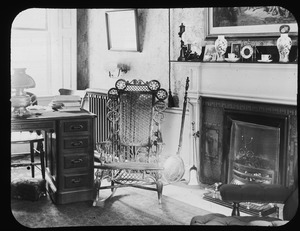 Parlor in Goodwin House