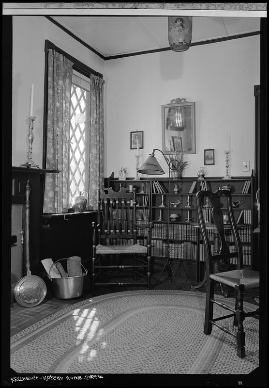 Kitterege-Rogers House, Salem: interior, bookcases