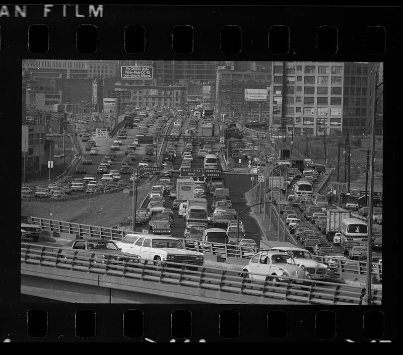 Southbound afternoon traffic, Southeast Expressway, East Boston