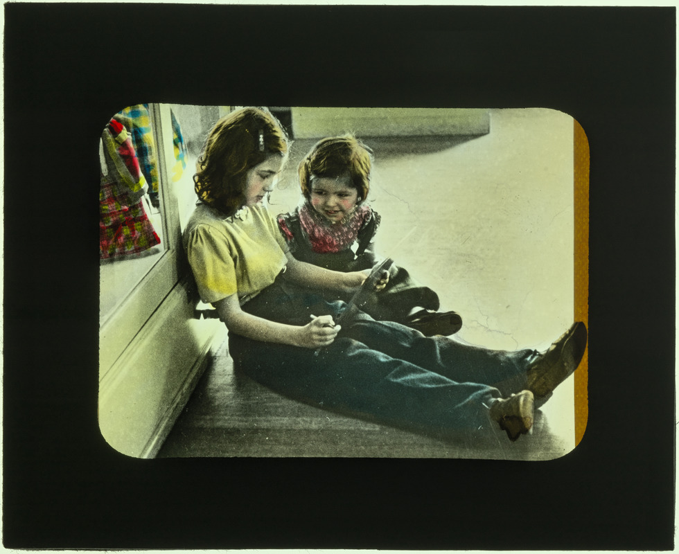 211 Playing doll game