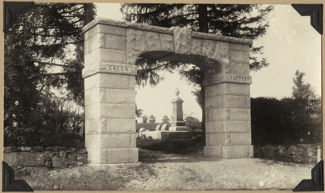 Heald Memorial Arch, Green Cemetery
