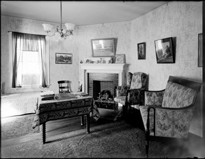 Miss E.L. Grant sitting room, 46 Hawthorne Road, Brookline