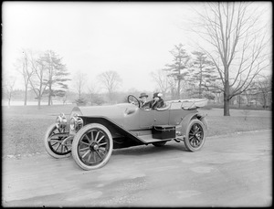 Miss Eleonora Sears in auto