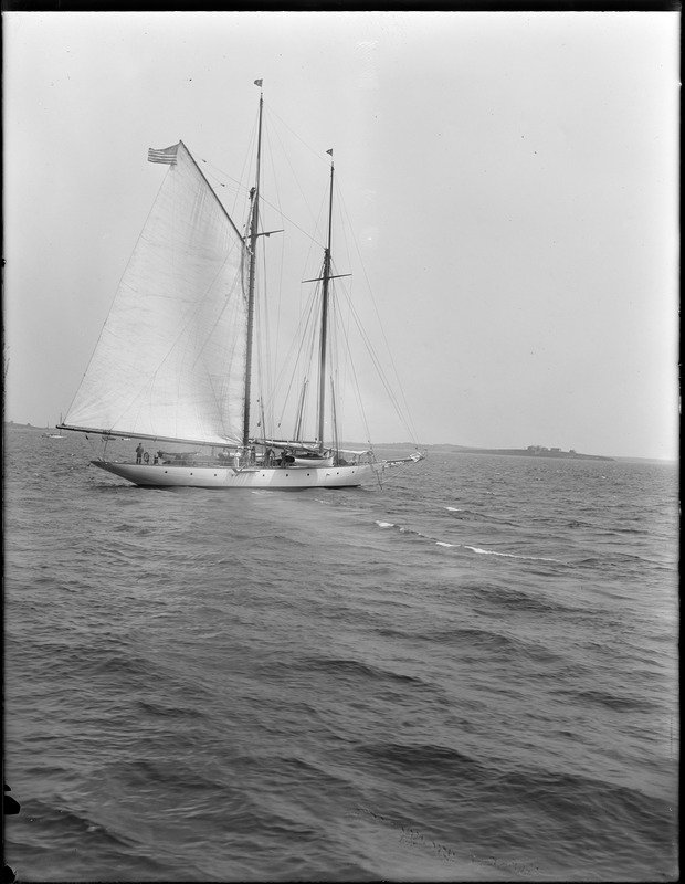 Yacht, Hull Bay