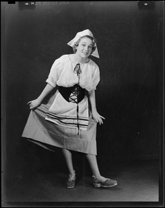Mildred Bennett, Dutch costume