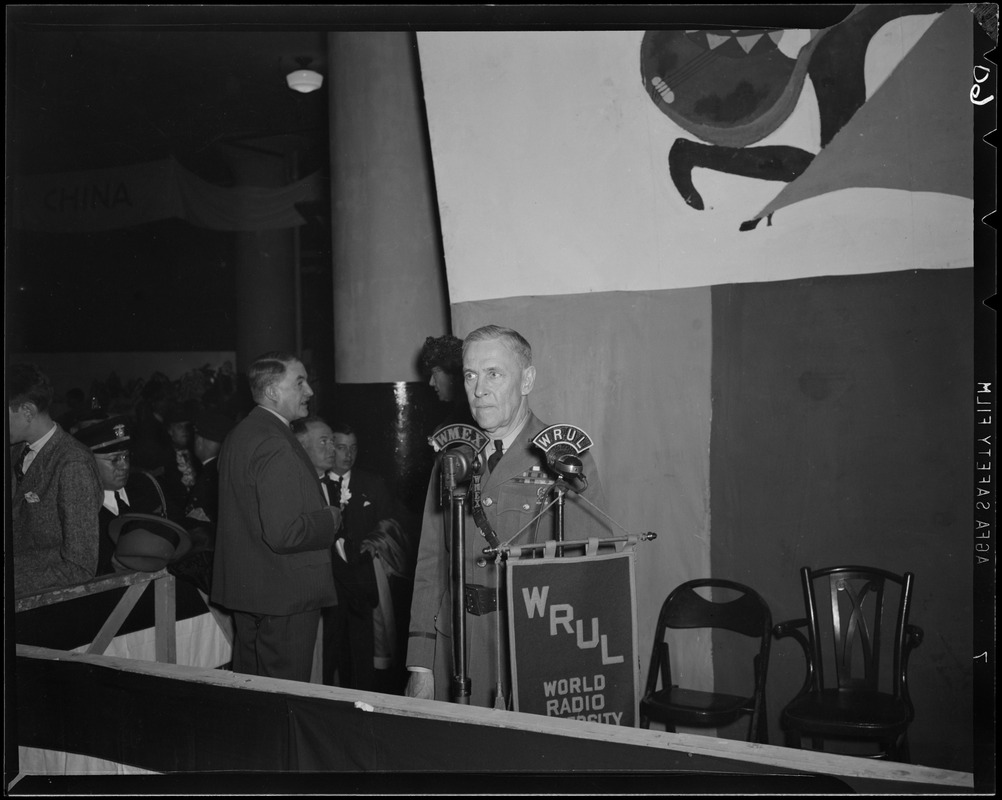 Maj. Gen. James A. Woodruff at Carnival for Freedom, Boston Garden