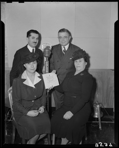 Lillian Slate, Tillie Duchin, and two unidentified druggists