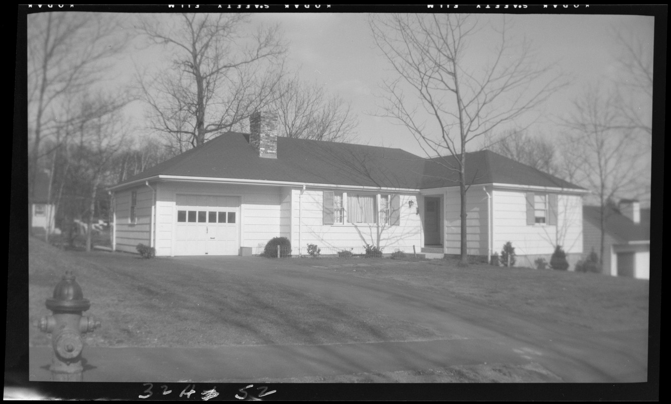 Briarwood Circle 52 Digital Commonwealth